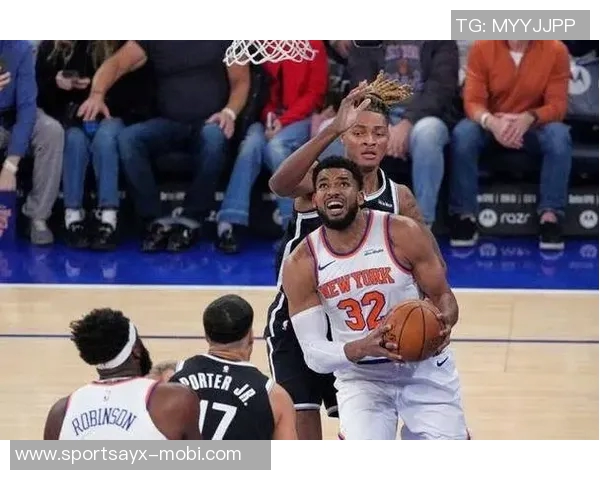 马刺半场表现不佳落后尼克斯10分文班贡献22分8篮板唐斯与布伦森各显神通